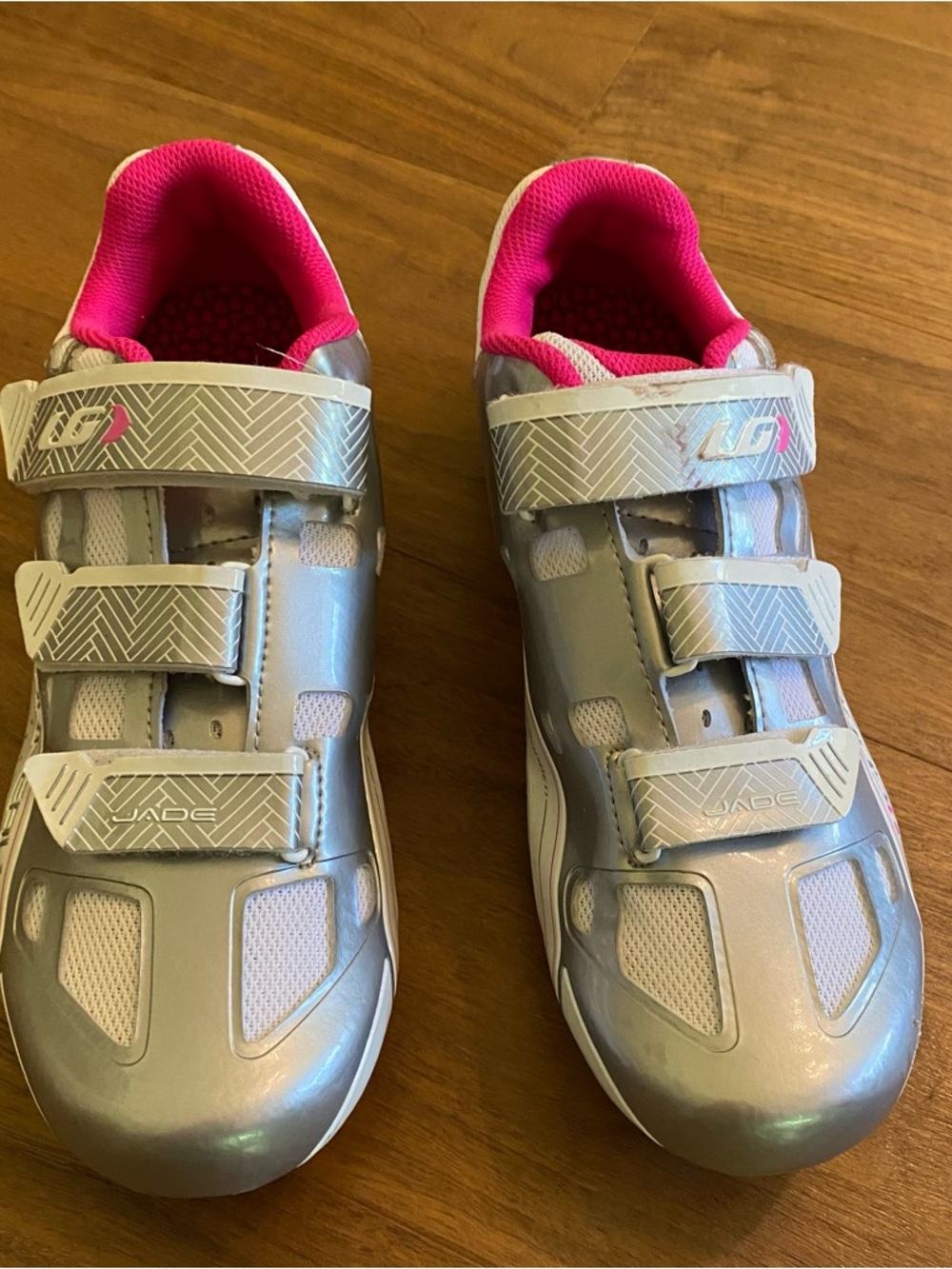 Louis Garneau Silver Cycling Sneakers with Pink Lining